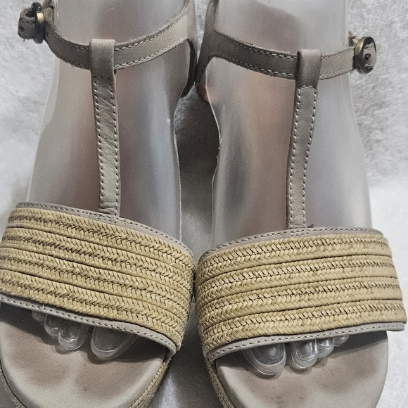 UGG Australia Fitchie Platform Wedge Sandals 1006844 Oyster Tan beige size 8 - Picture 7 of 8